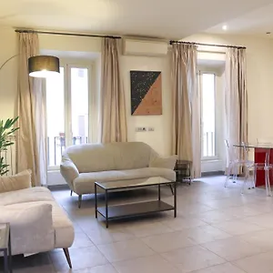 https://apt-domus-superior-banchi-nuovi-navona-pl-pantheon.it-romehotels.com